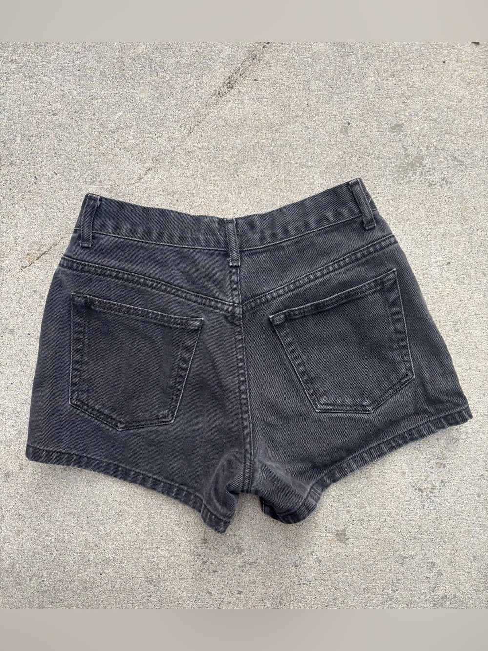 Shorts - Picture 4 of 4